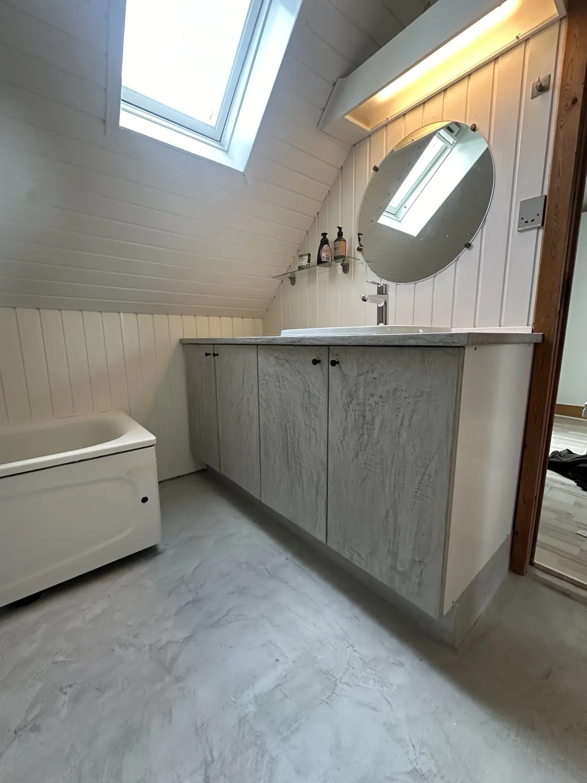 Microcementgulv på badeværelse
